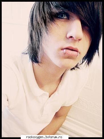 emo boys doamne alex evans ala banca delco chiar... nici seamana dar baiatul care este celelalte admina băăă