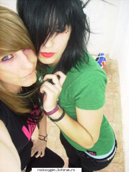 ia sa incerc acuma :zzz: emo girls