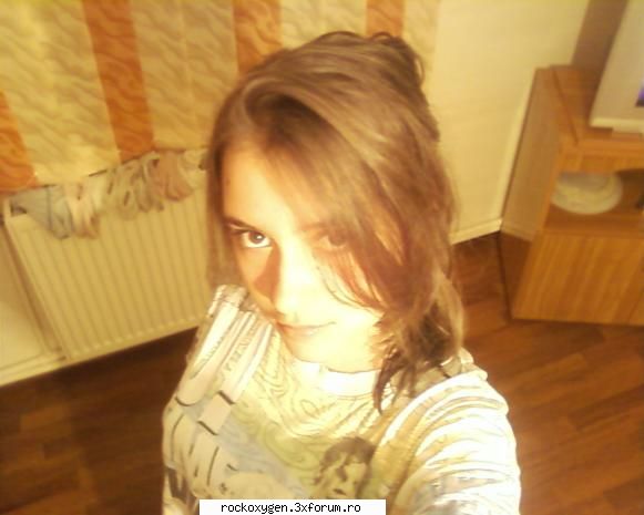 poze noi hallosunt noua aici:-? vizualiza poza geamurile vor sparge)