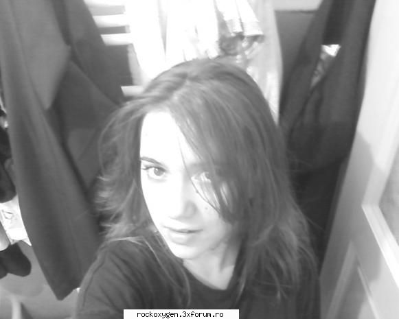 poze noi he)in baie))asta sigur sparge geamurile)