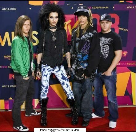 Bill Kaulitz adopta moda feminina? - Nu ar fi o noutate faptul ca Bill Kaulitz este - ~Tokio Hotel~